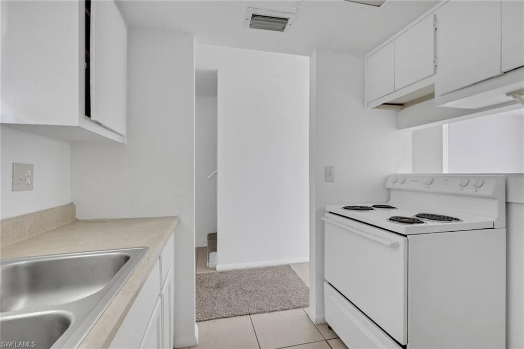 5510/5512 Eleventh AVE-8