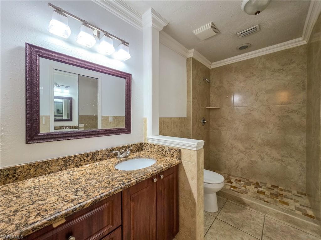 3407 Winkler AVE 304-6