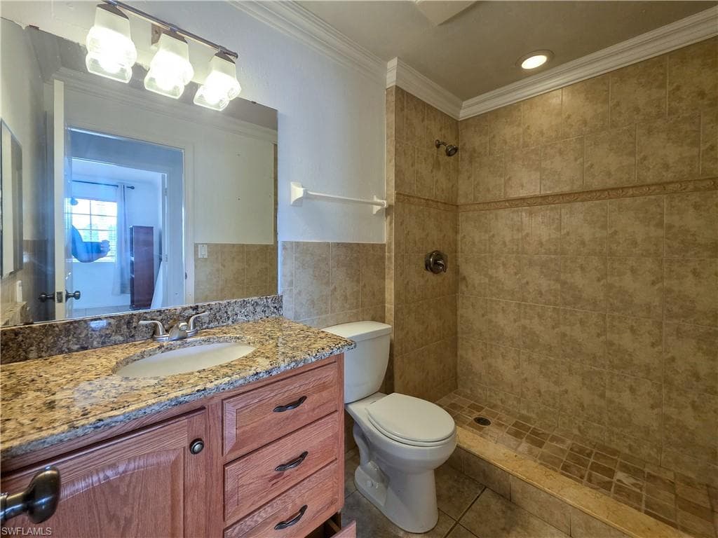 3407 Winkler AVE 304-9