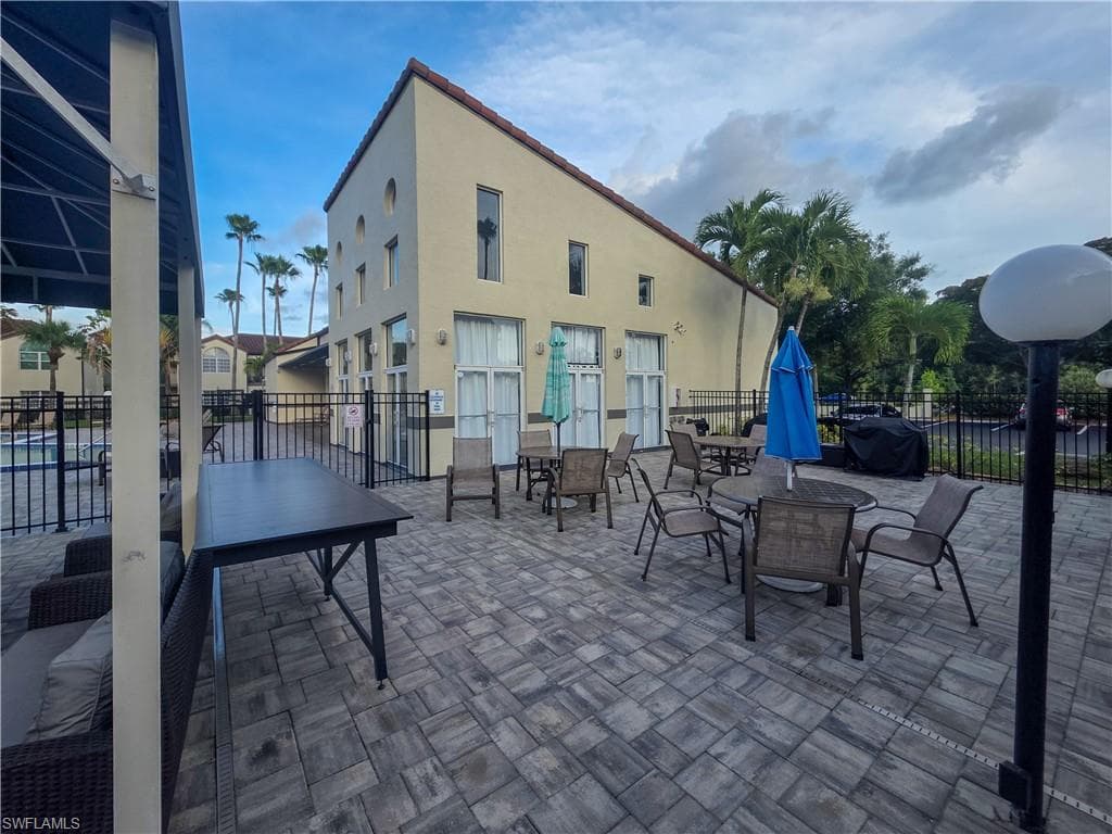 3407 Winkler AVE 304-15