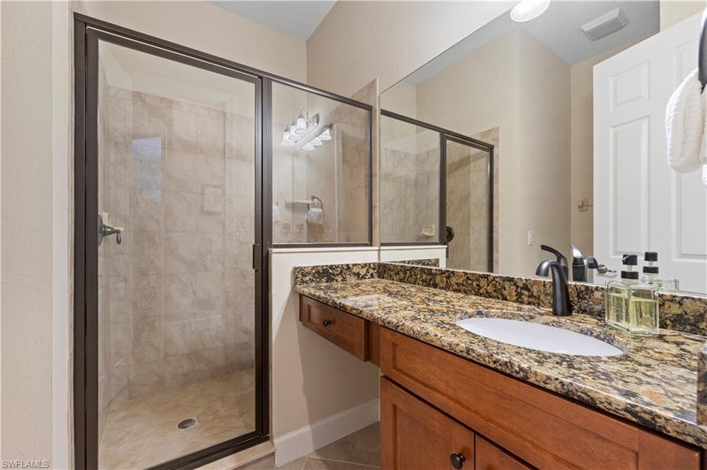 10351 Glastonbury CIR 201-33