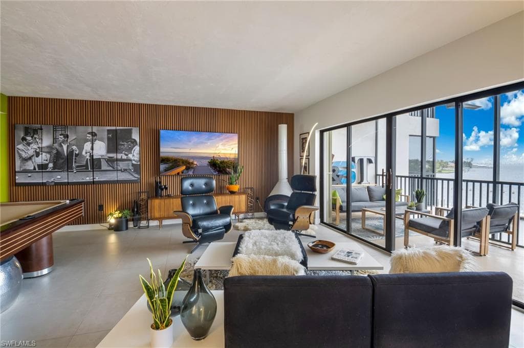 1920 Virginia AVE 403-6