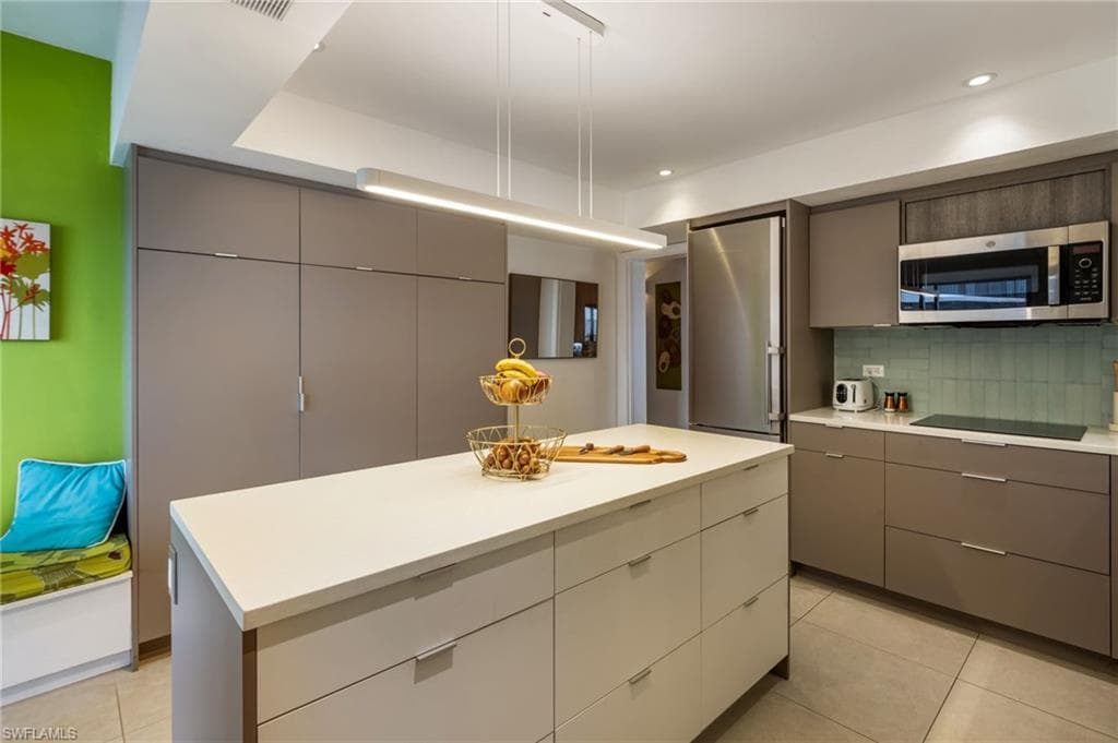 1920 Virginia AVE 403-15
