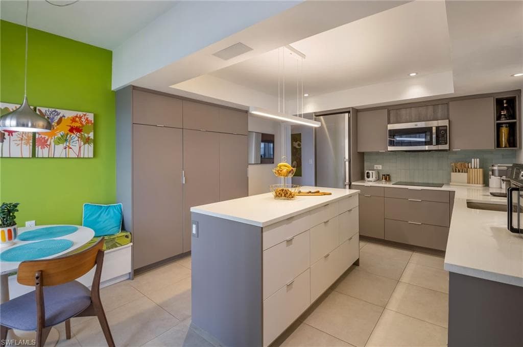 1920 Virginia AVE 403-11
