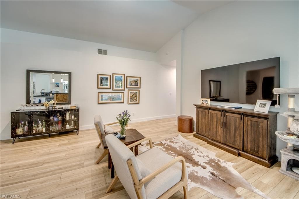 9910 Laketree CT-8