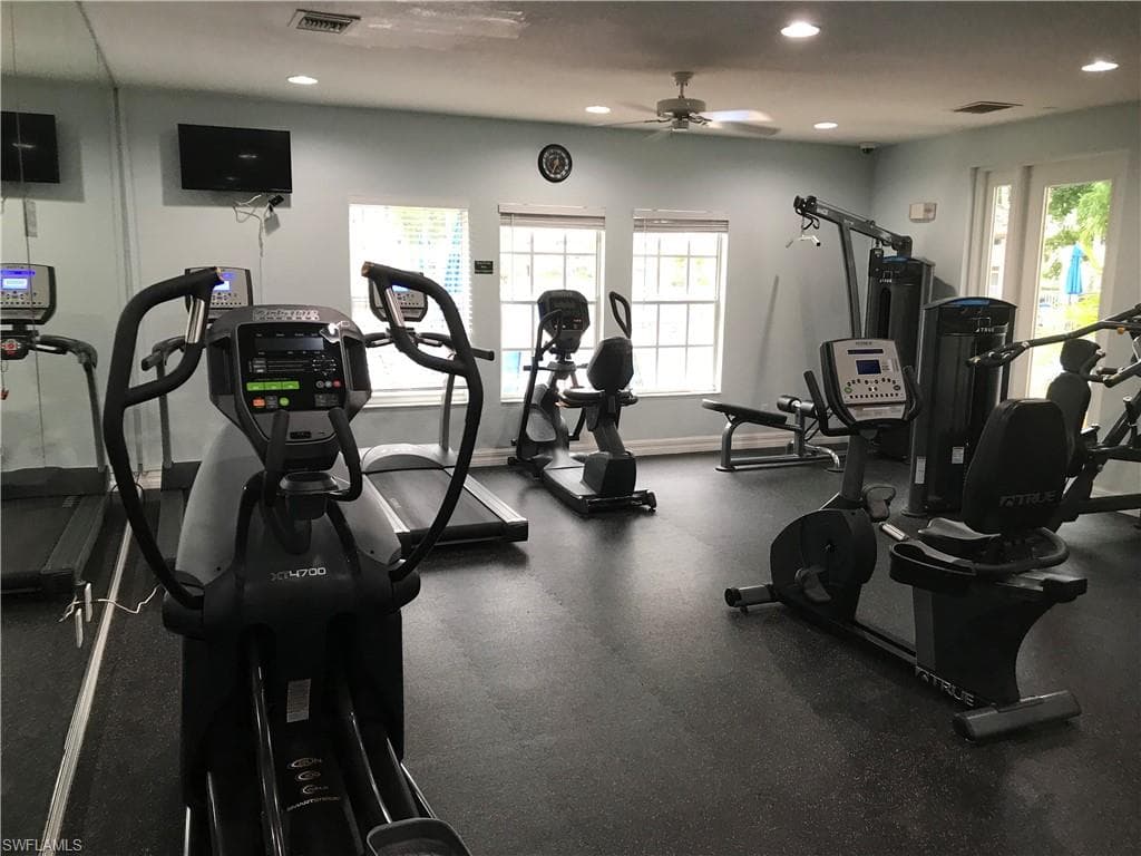 4650 Saint Croix LN 725-16