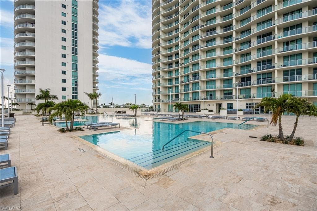 3000 Oasis Grand BLVD 1705-23
