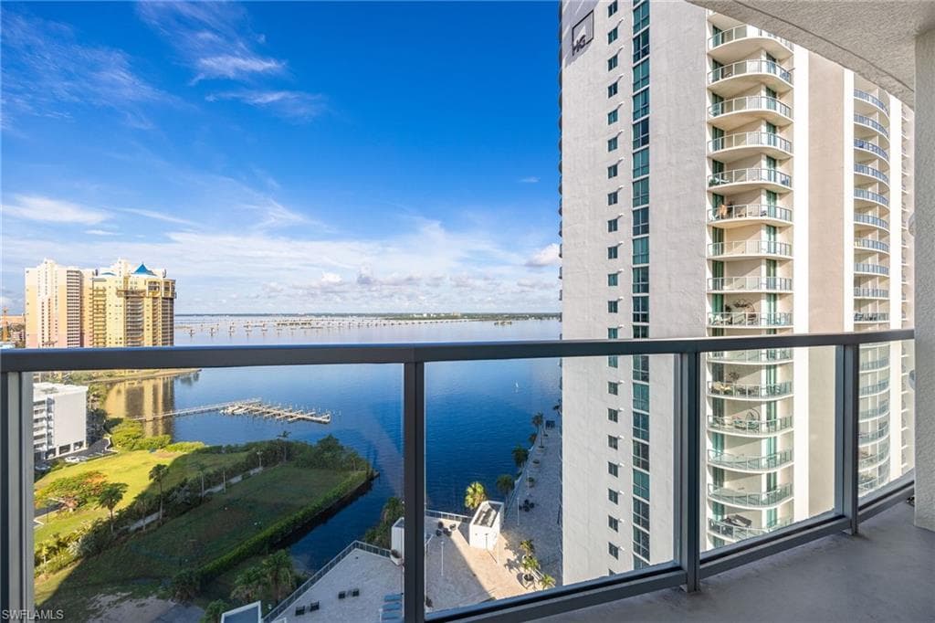 3000 Oasis Grand BLVD 1705-1