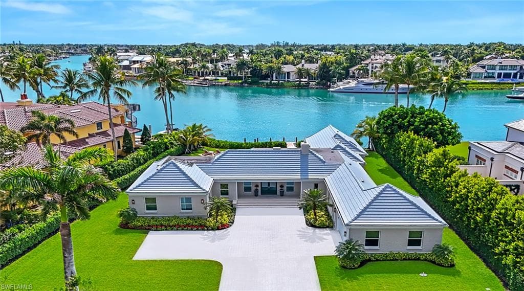 440 Kings Town DR-2