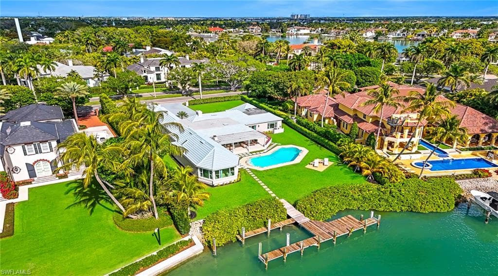 440 Kings Town DR-42