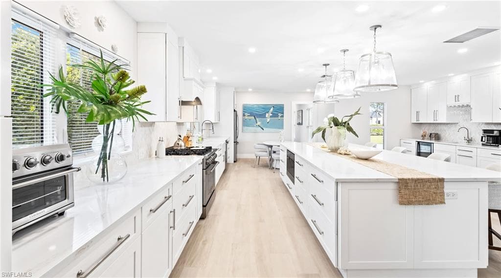 440 Kings Town DR-12