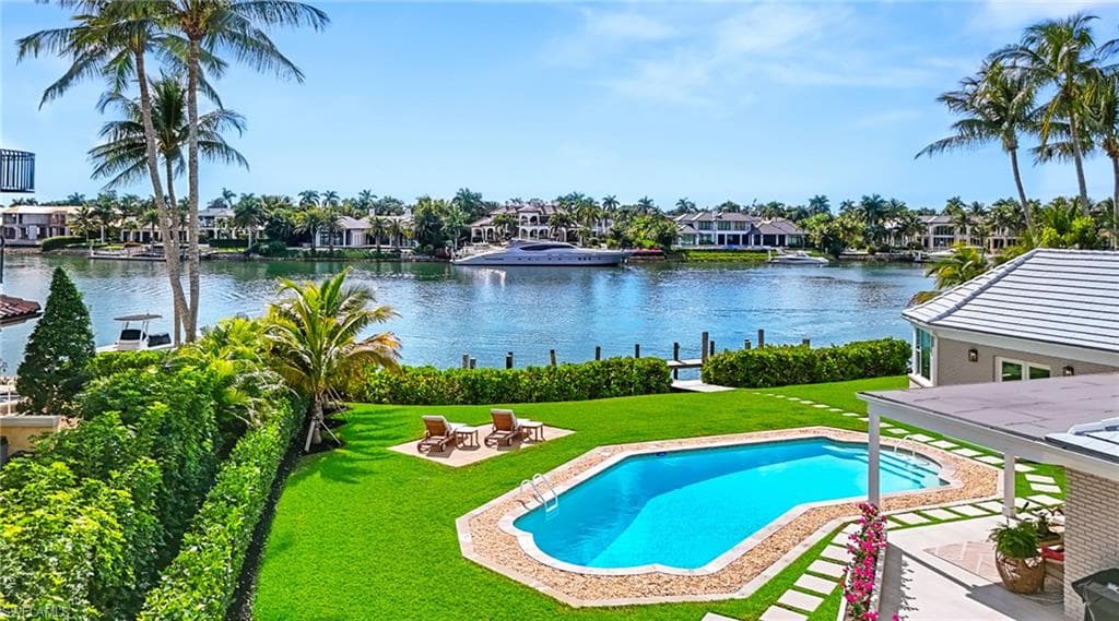 440 Kings Town DR-1