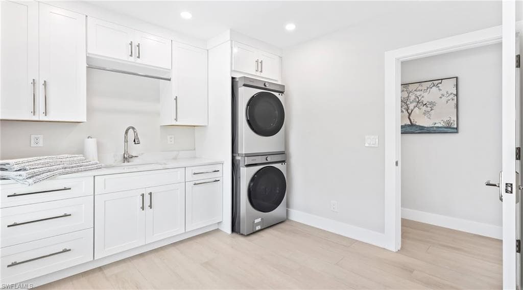 440 Kings Town DR-34