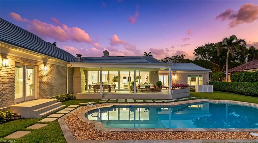 440 Kings Town DR-49