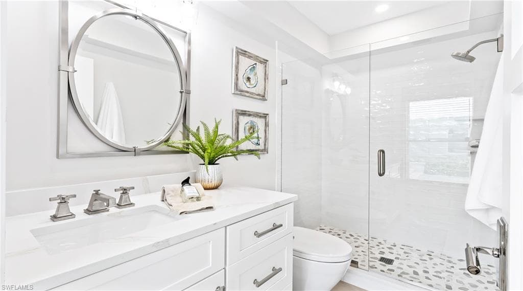 440 Kings Town DR-33