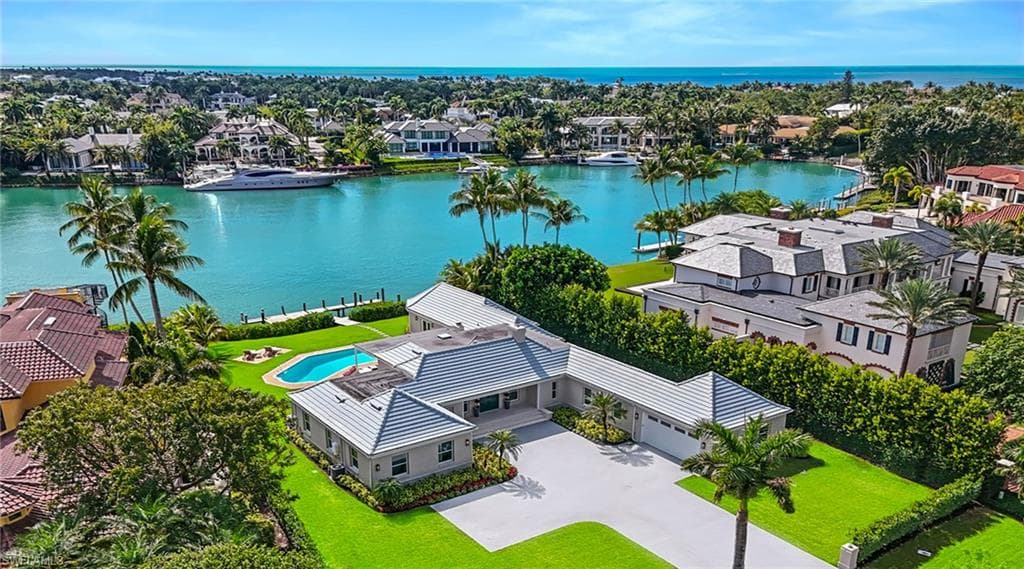 440 Kings Town DR-41