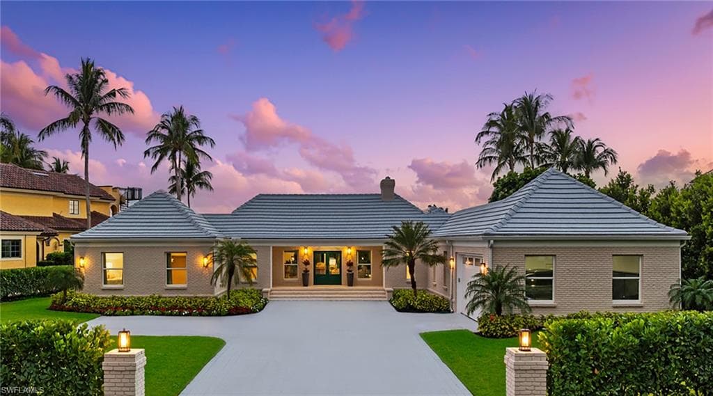 440 Kings Town DR-45