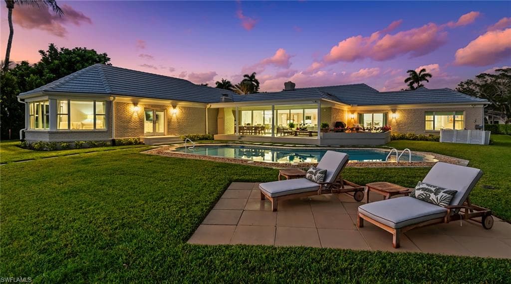 440 Kings Town DR-50