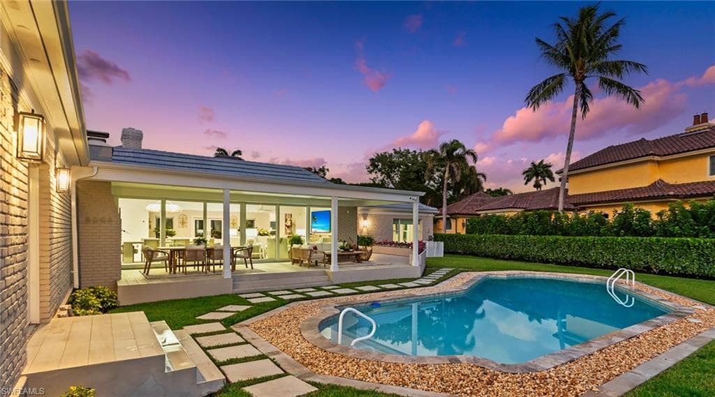 440 Kings Town DR-48