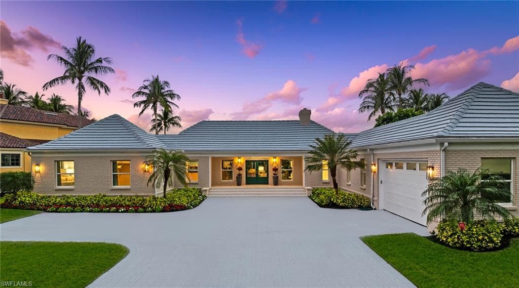 440 Kings Town DR-44