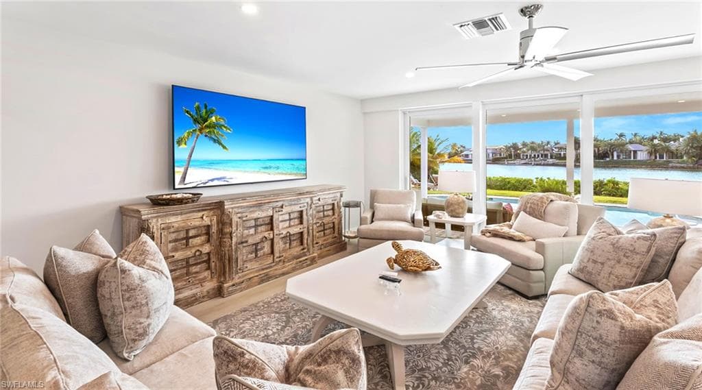 440 Kings Town DR-8