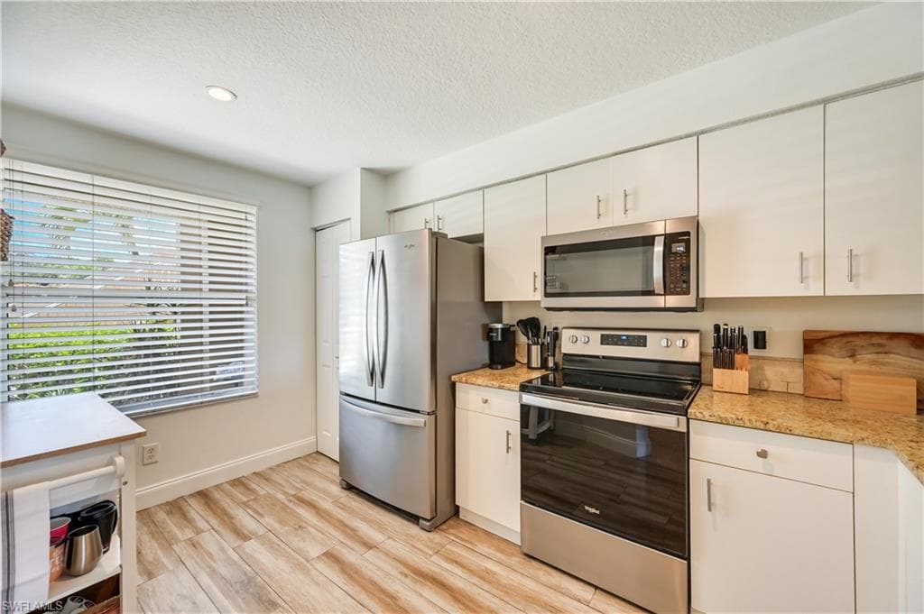6650 Huntington Lakes CIR 102-12