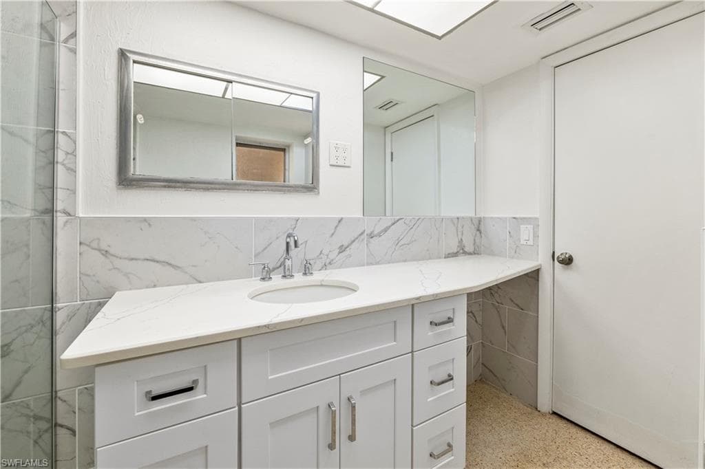 2160 Channel WAY-24