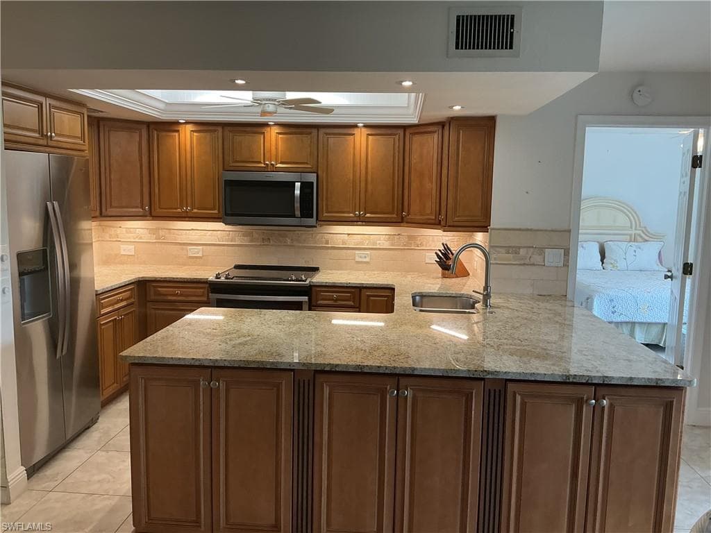 5845 Trailwinds DR 515-2