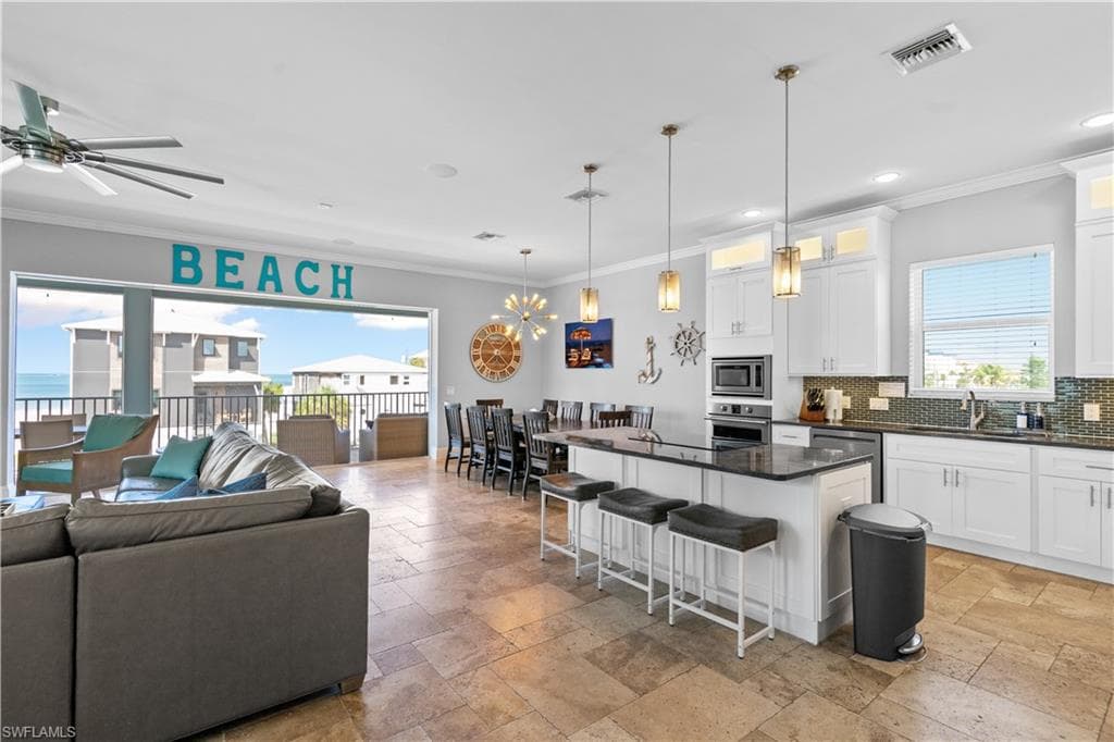 5335 Estero BLVD-5