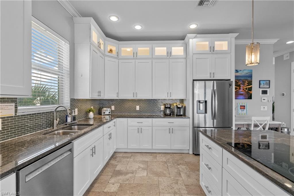 5335 Estero BLVD-14