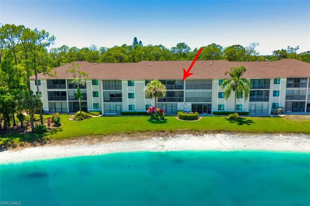 5708 Deauville CIR J305-1