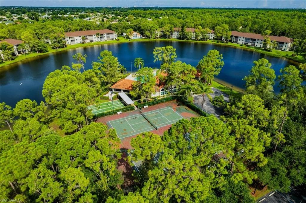 5708 Deauville CIR J305-30
