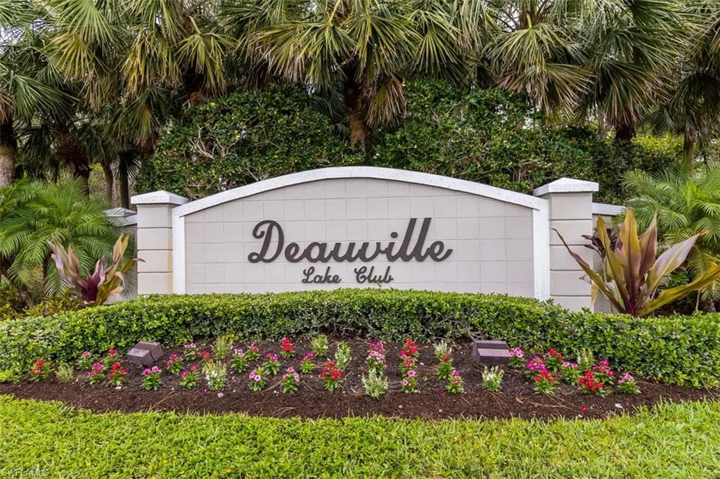 5708 Deauville CIR J305-31