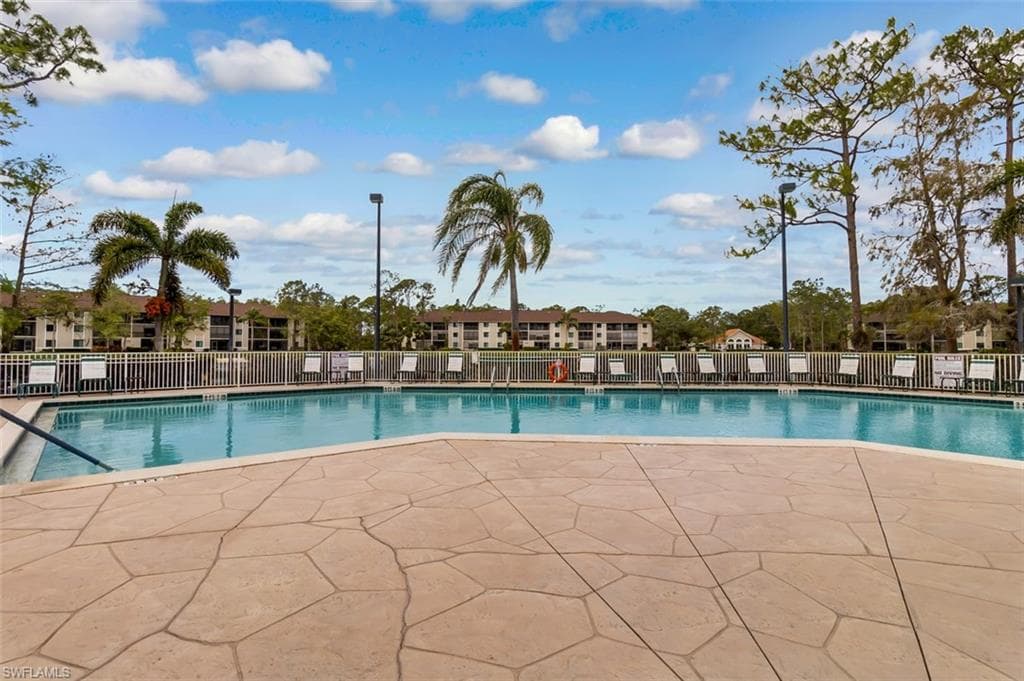 5708 Deauville CIR J305-25