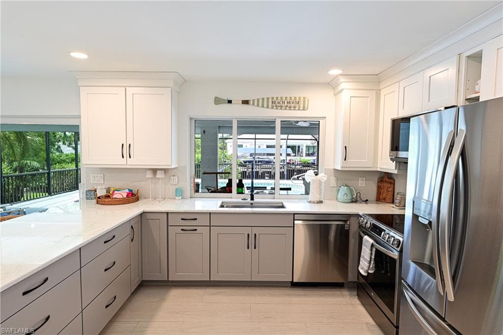 202 6th ST-13