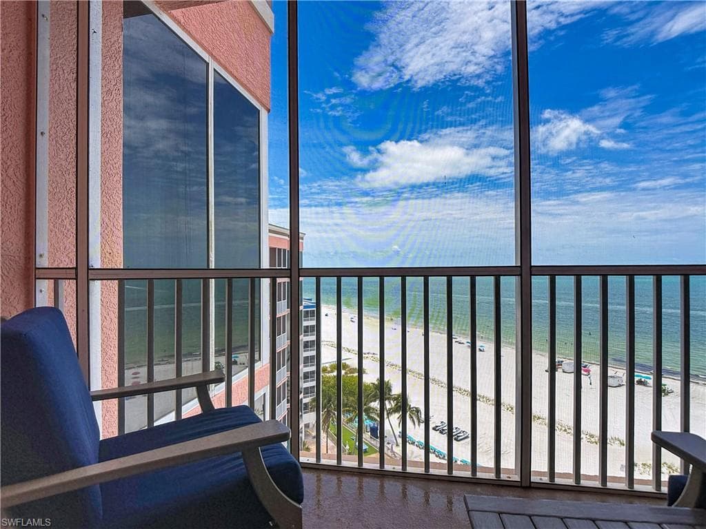 200 Estero BLVD P10-6
