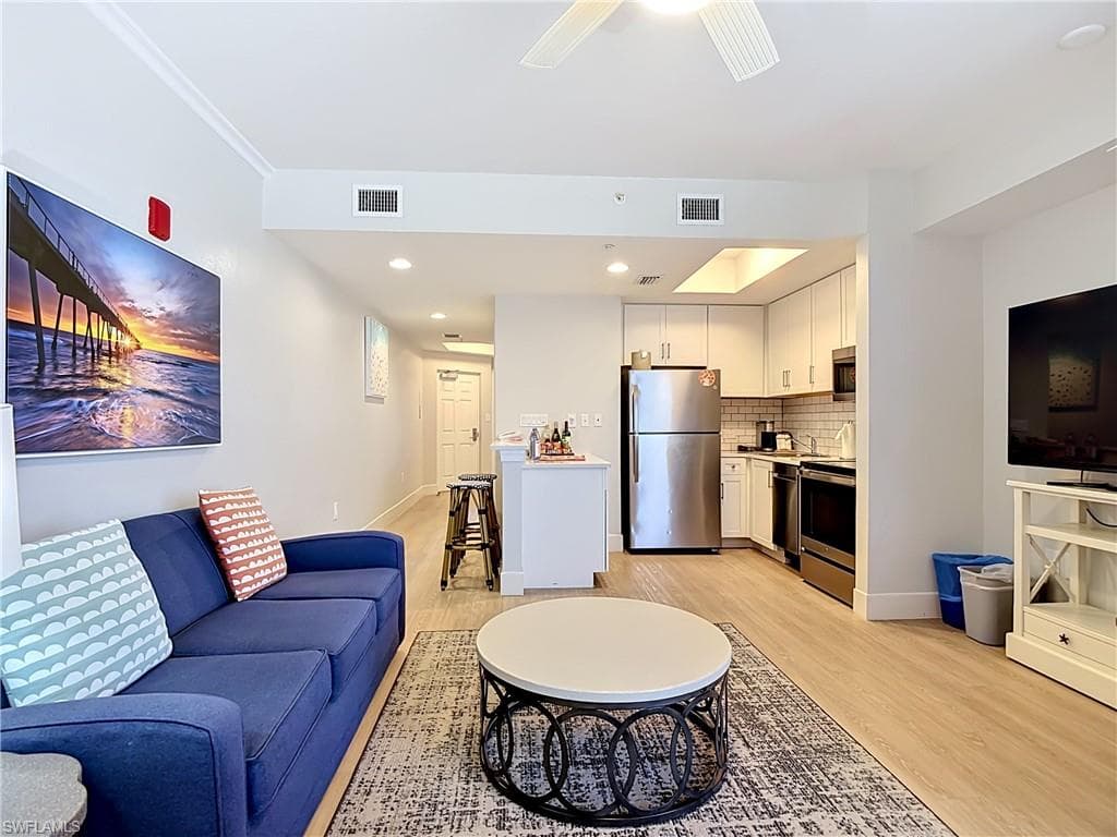 200 Estero BLVD P10-16