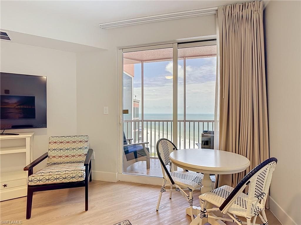 200 Estero BLVD P10-12