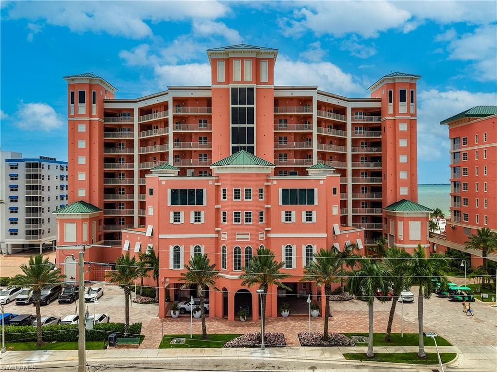 200 Estero BLVD P10-3