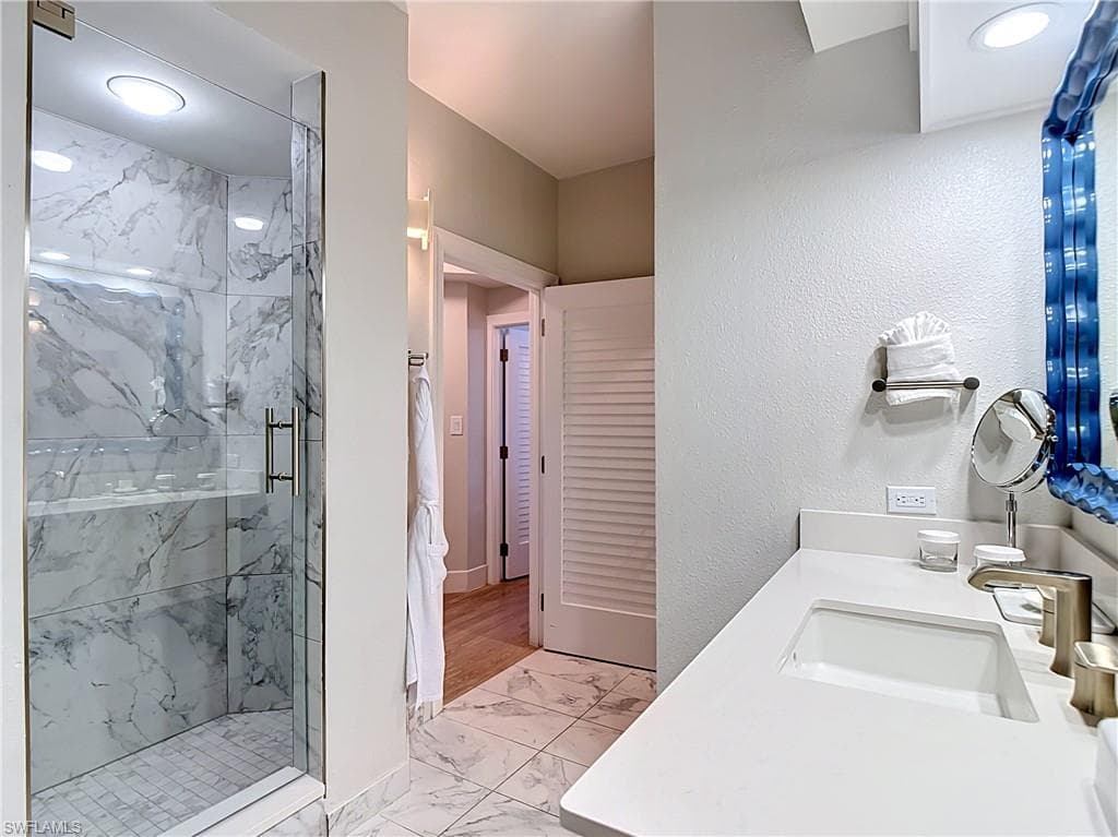 200 Estero BLVD P10-32