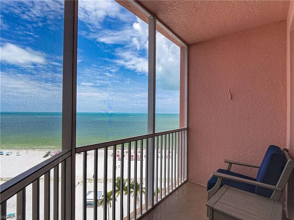 200 Estero BLVD P10-5