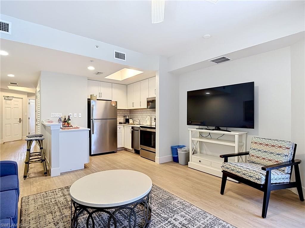 200 Estero BLVD P10-14