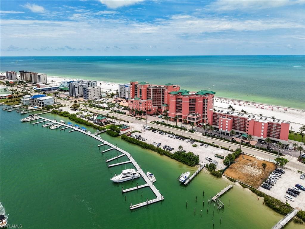 200 Estero BLVD P10-4