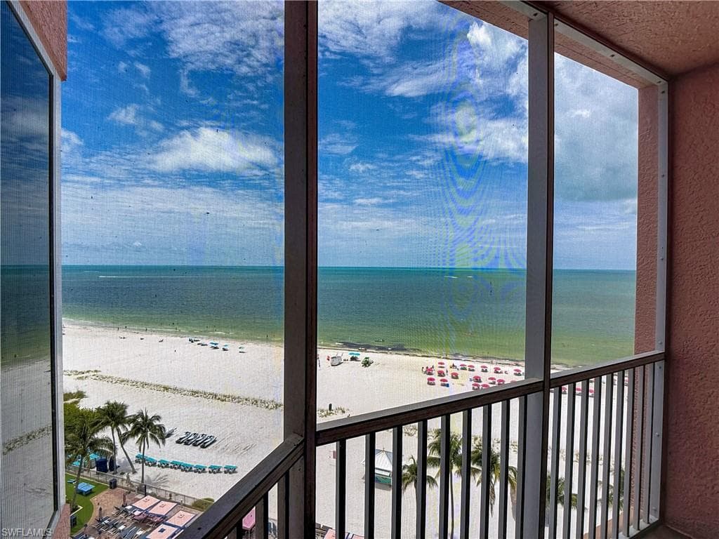200 Estero BLVD P10-8