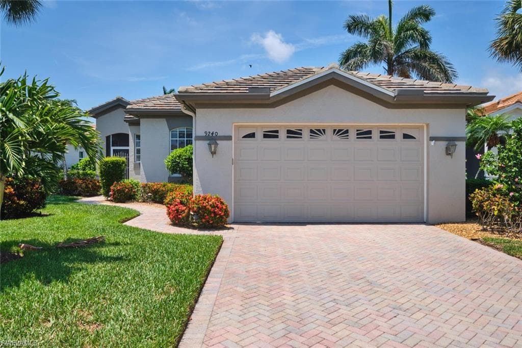 9240 Willowcrest CT-2