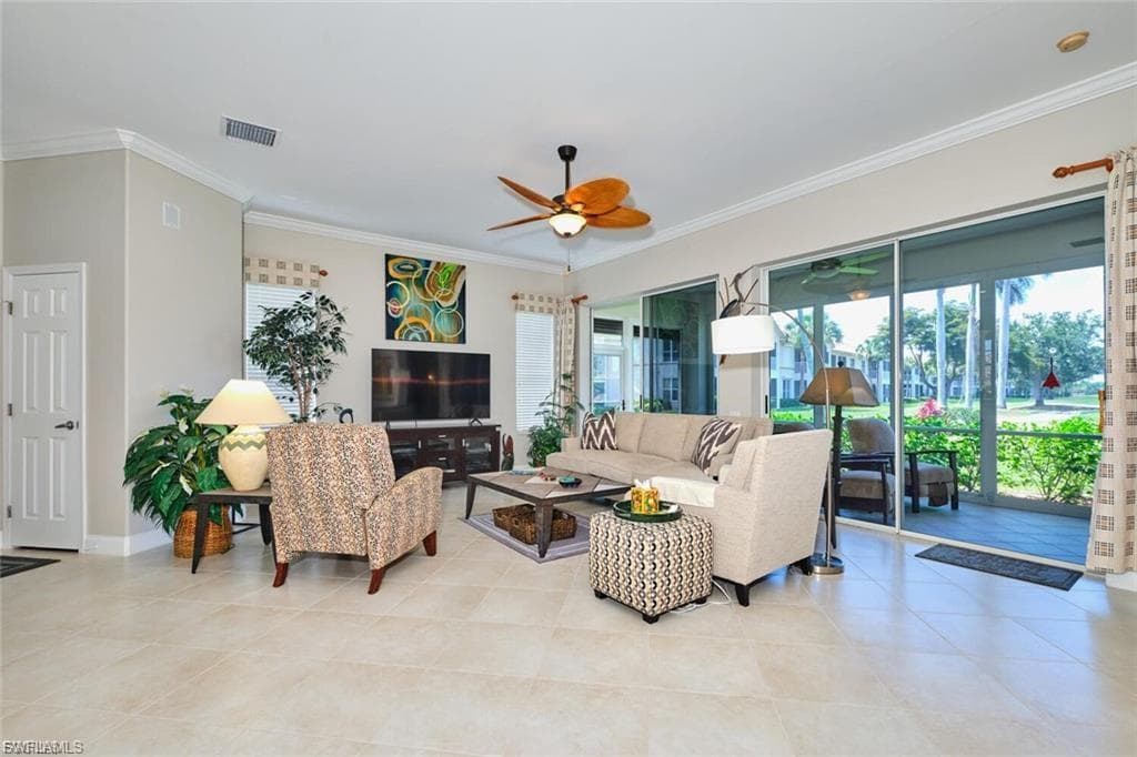 9240 Willowcrest CT-13