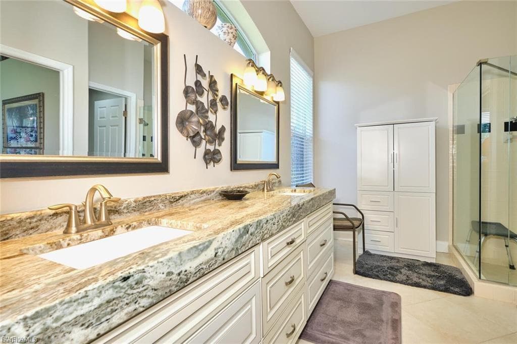 9240 Willowcrest CT-36
