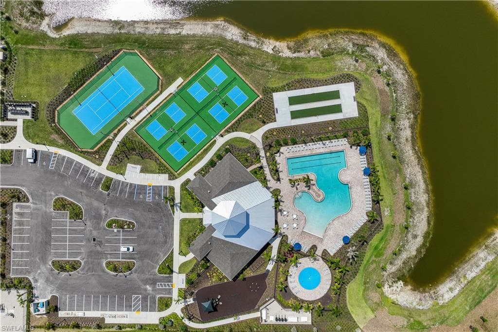 2669 SOFT CORAL WAY-40