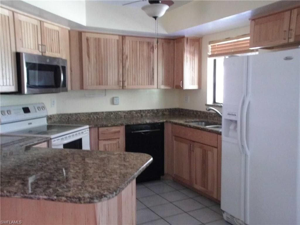 426 Hamilton AVE-9