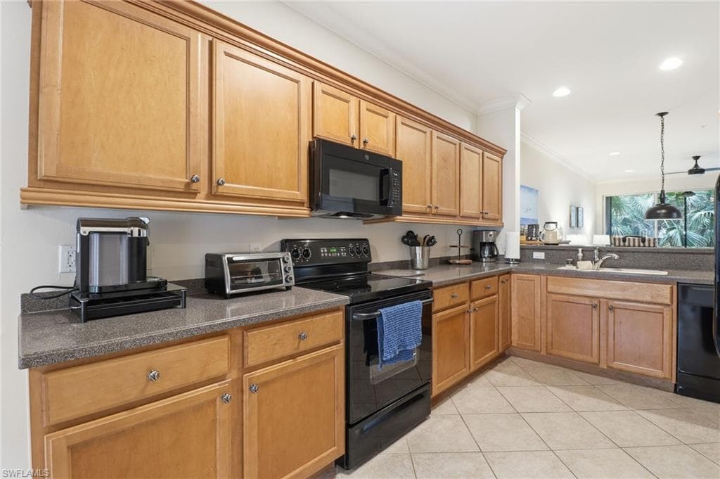12040 Matera LN 104-22
